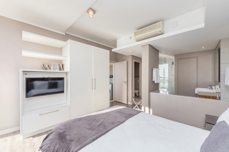 1 Bedroom Property for Sale in Foreshore Western Cape